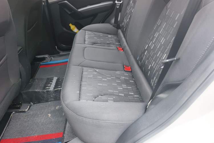 Used Haval H2 2018 Chuanxiang Edition Blue Badge 1.5T Manual Two-Wheel Drive Fashionable Model