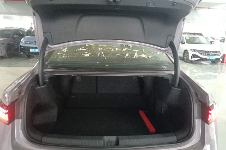 Used Volkswagen Passat 2025 Pro 380TSI Dragon Supreme Edition
