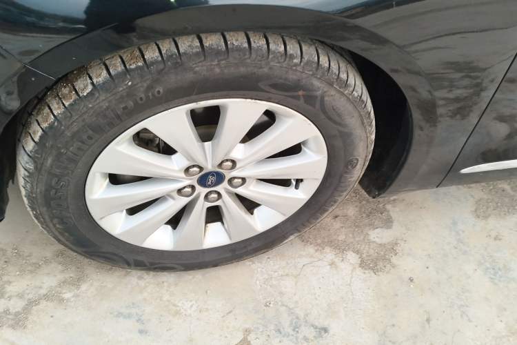 Used Ford Taurus 2016 EcoBoost 180 Luxury Model