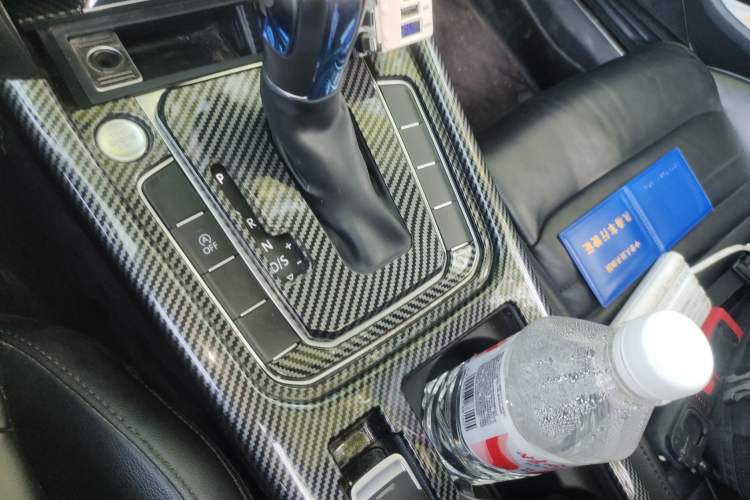 Used Volkswagen Magotan 2018 Facelift 330TSI DSG Luxury Model Gear Lever