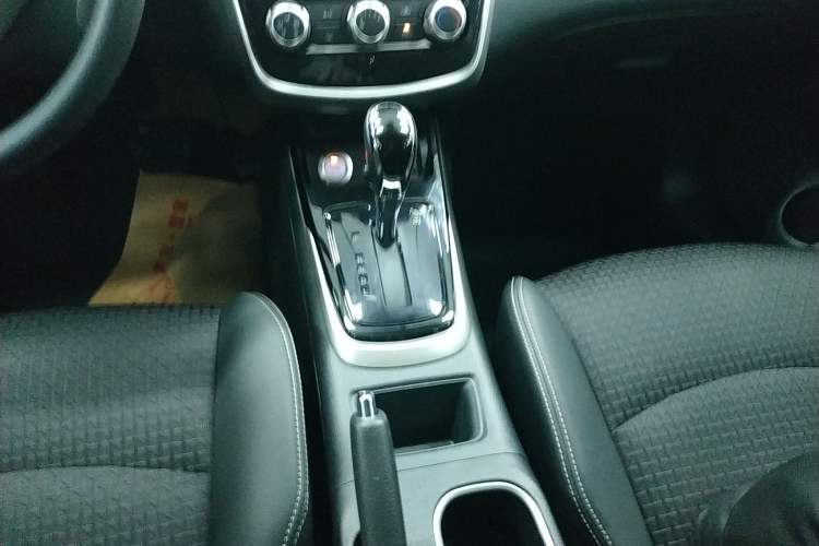 Used Nissan Tiida 2019 1.6L CVT Smart Drive Version China VI Standard
