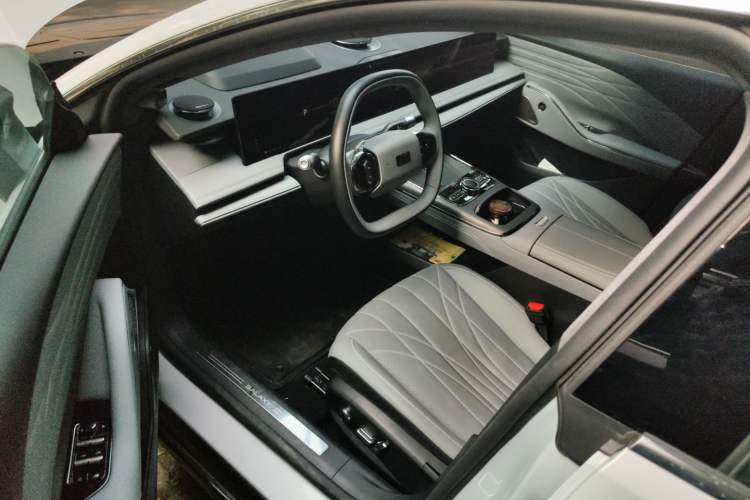 Used Geely Galaxy E8 2025 575 km Exploration Intelligent Driving Edition