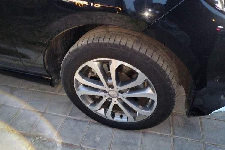 Used Mercedes-Benz GLE 2017 GLE 320 4MATIC Dynamic Model
