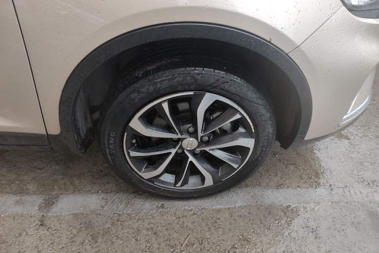 Used Geely Auto Emgrand GS 2020 1.4T Manual Ya Right Front Wheel Hub
