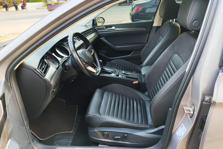 Used Volkswagen Magotan 2020 330TSI DSG Leading Model Left Front Seat