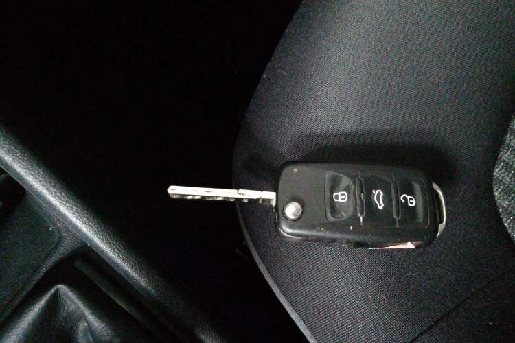 Used Volkswagen Santana 2016 1.6L Manual Fashion Edition
