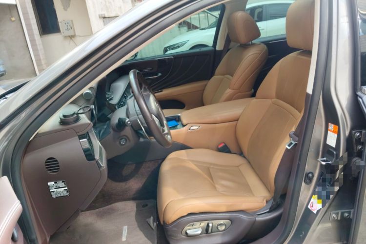 Used Lexus LS 2018 500h Excellence Edition China VI standard
