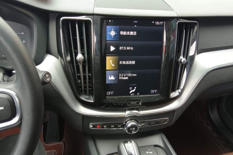 Used Volvo XC60 2019 T5 4x4 Smart Edition China VI Standard Audio And AC Panel
