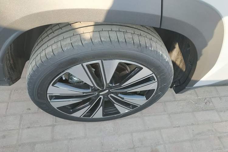 Used Geely Auto FX11 2025 4th Generation 1.5TD DCT Jinxiu