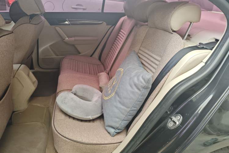 Used Volkswagen Lavida 2013 1.4 TSI DSG Luxury Navigation Edition
