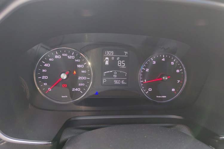 Used Roewe RX5 2016 20T Two-Wheel Drive Automatic Internet Smart Edition