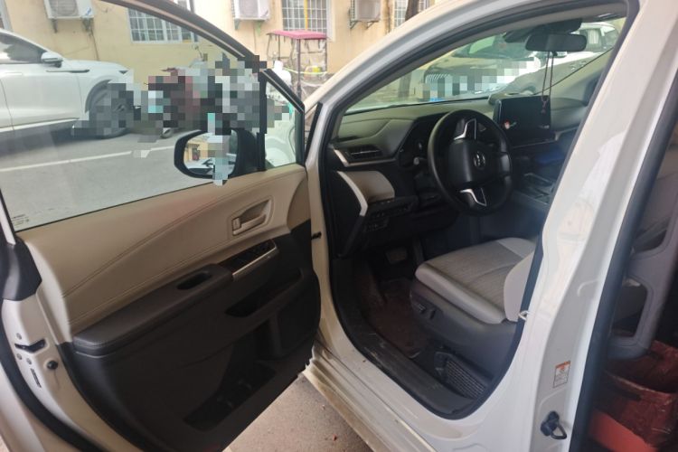 Used Toyota Sienna 2023 2.5L Hybrid Comfort Edition