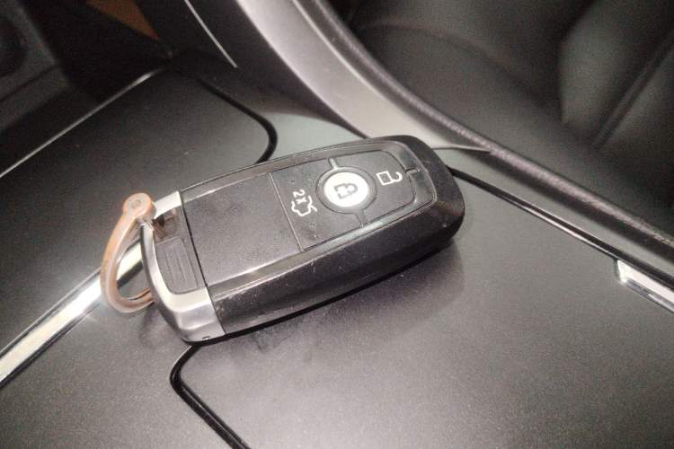 Used Ford Mondeo 2018 EcoBoost 200 Smart Control Fashion Model China VI Standard