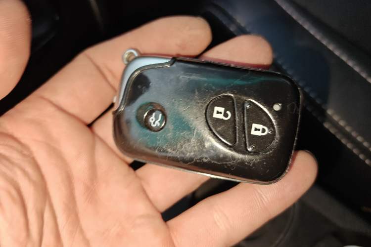 Used BYD S6 2014 2.0L Manual Luxury 5-Seater
