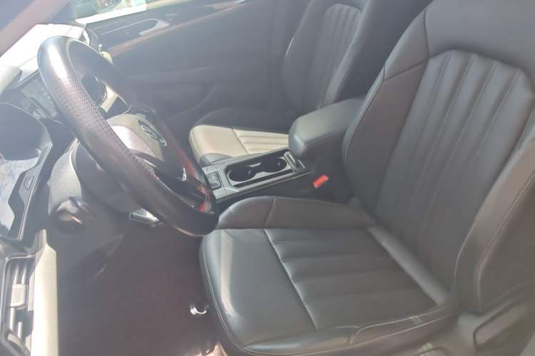 Used Volkswagen Passat 2020 Revised Version 280TSI Business Edition China VI Standard
