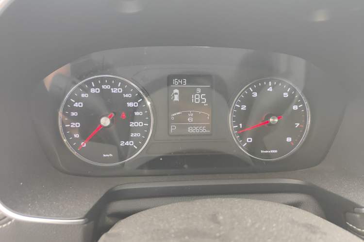 Used Roewe RX5 2019 20T Two-Wheel Drive Automatic 4G Connected Platinum Edition Instrument Cluster