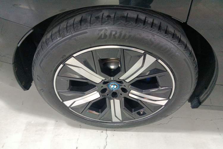 Used BMW iX 2022 xDrive40
