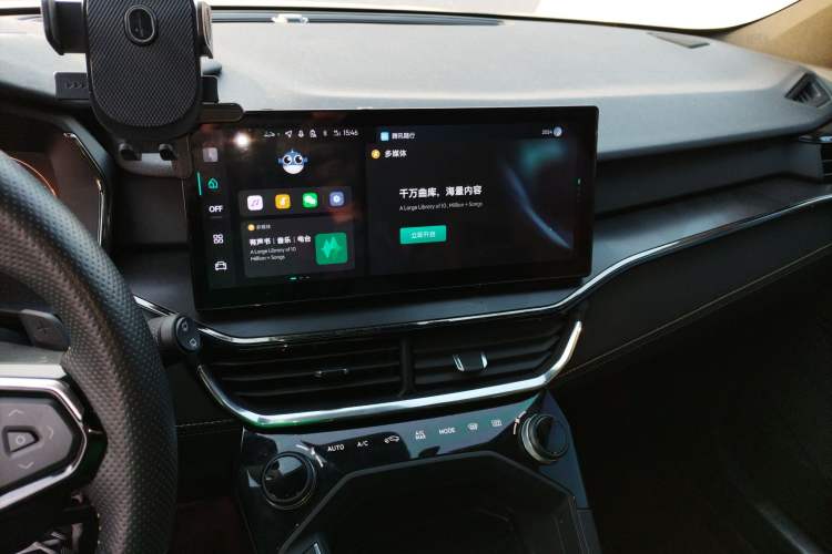 Used Lynk & Co 06 2023 Remix 1.5T Hero
