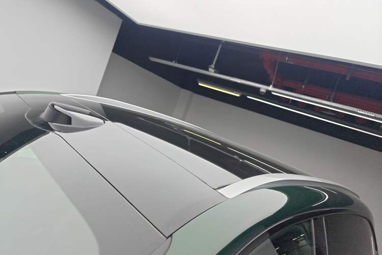 Used Zeekr 7X 2025 100 kWh Long-Range Rear-Wheel Drive with Intelligent Driving Features