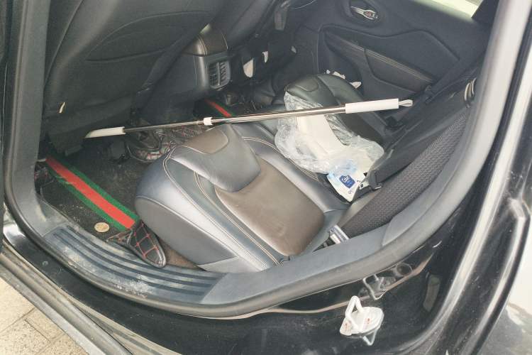 Used Jeep Cherokee 2017 2.0L Superior Edition