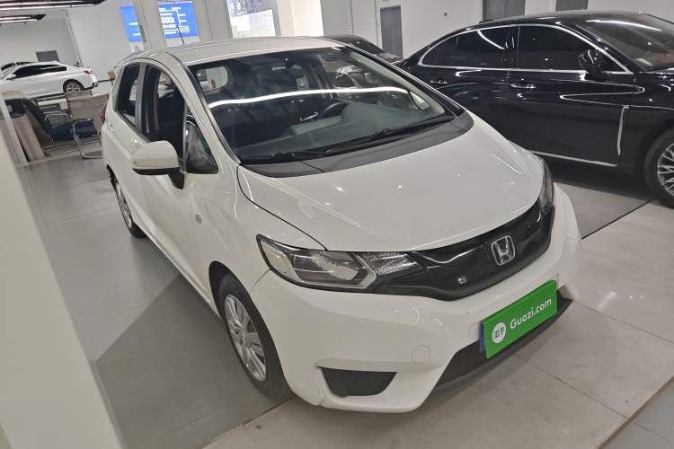 Used Honda Fit 2016 1.5L LX CVT Comfort Model Front Right 45 Deg