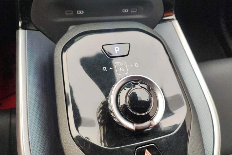 Used Toyota bZ3 2023 517 km Elite PRO Gear Lever