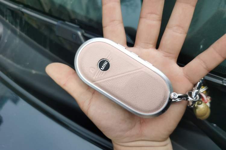 Used MINI 2025 1.5T COOPER Classic Edition Five-Door Version Vehicle Key