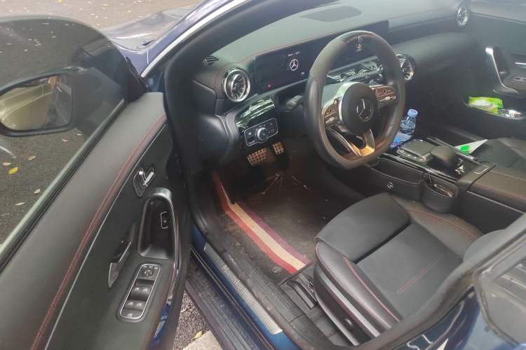 Used Mercedes-Benz CLA 2022-Year Updated CLA 200 Driver Seat