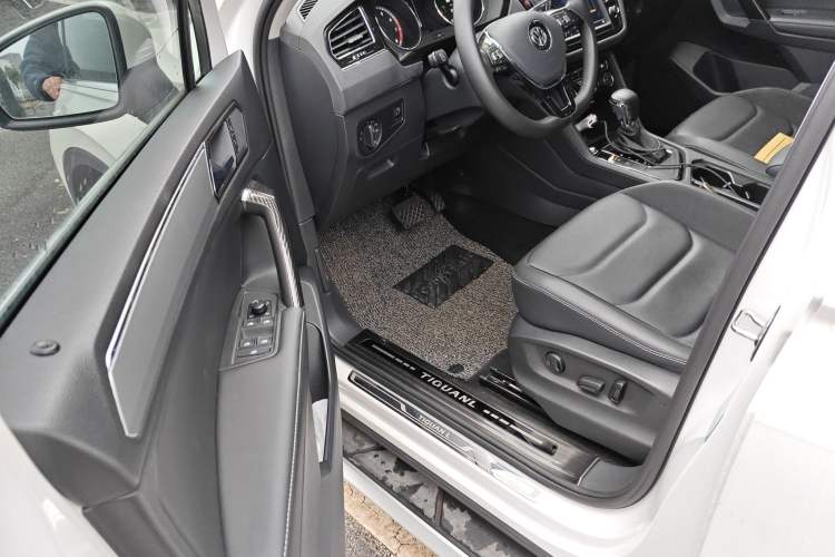 Used Volkswagen Tiguan L 2018 330TSI Automatic Two-Wheel Drive Luxury Edition
