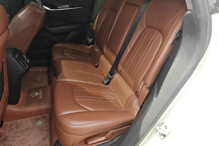 Used Maserati Levante 2018 3.0T Classic Edition Left Rear Seat