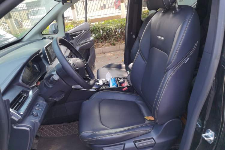 Used SAIC MAXUS G50 2021 1.5T Automatic Comfort Touring B
