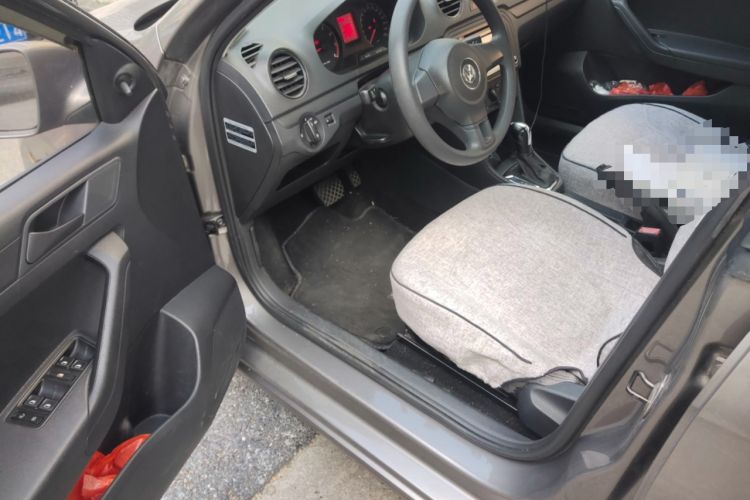 Used Volkswagen Jetta 2013 1.6L Automatic Fashion Model