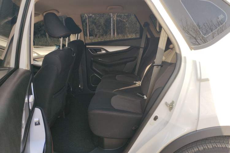 Used Baojun 560 2016 1.8L Manual Comfort Edition