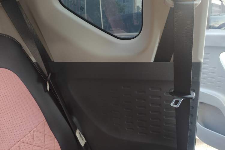 Used Wuling Hongguang MINIEV 2022 Macaron Premium Model – Lithium Ternary Battery