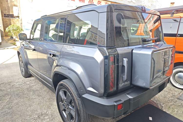 Used iCAR 03 2024 401km Two-Wheel Drive Standard Advanced Version Exterior 2