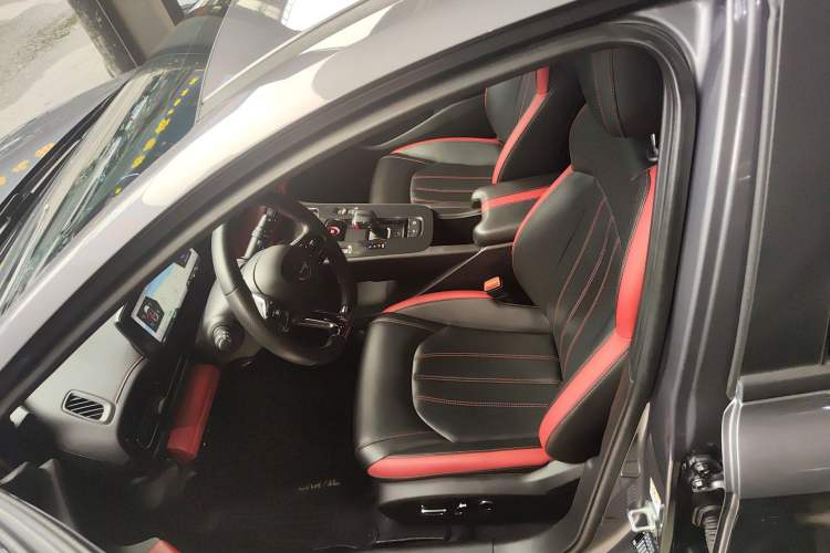 Used GAC Trumpchi EMPOW 2021 270T DCT J16 Version