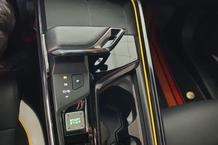 Used MG 5 Scorpio 2022 1.5T Trophy Sport Flagship Edition Gear Lever