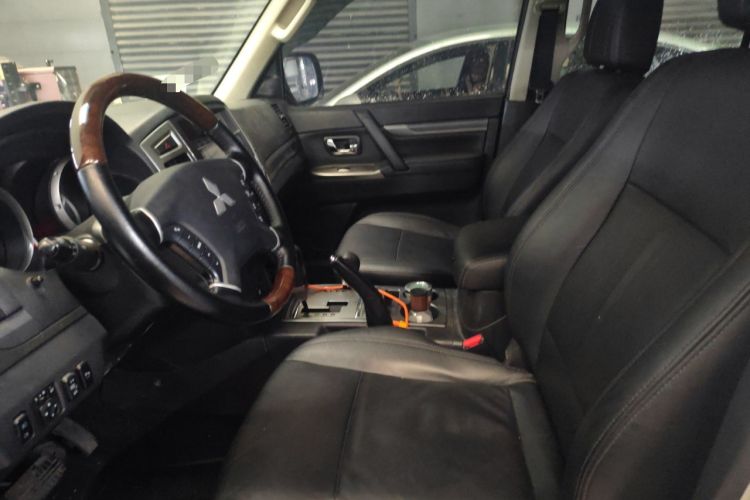 Used Mitsubishi Pajero 2020 3.0L Automatic Prestige Off-Road Edition