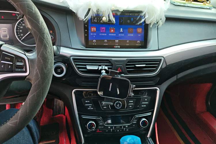 Used Geely Auto Emgrand GT 2015 2.4L Comfort Model Audio And AC Panel