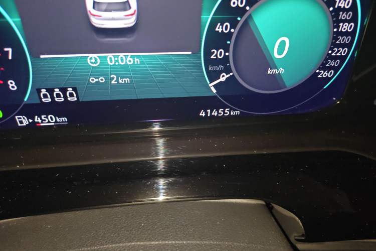 Used Volkswagen Golf 2021 280TSI DSG R-Line Odometer Close Up