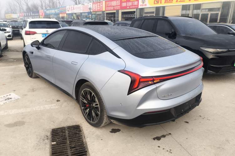 Used NETA S 2022 All-Electric 650 km Four-Wheel Drive Premium Version