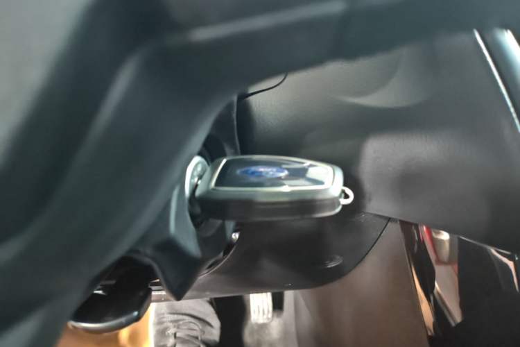 Used Ford Focus 2017 Hatchback 1.6L Automatic Fashion Edition Smart Drive Version Vehicle Key