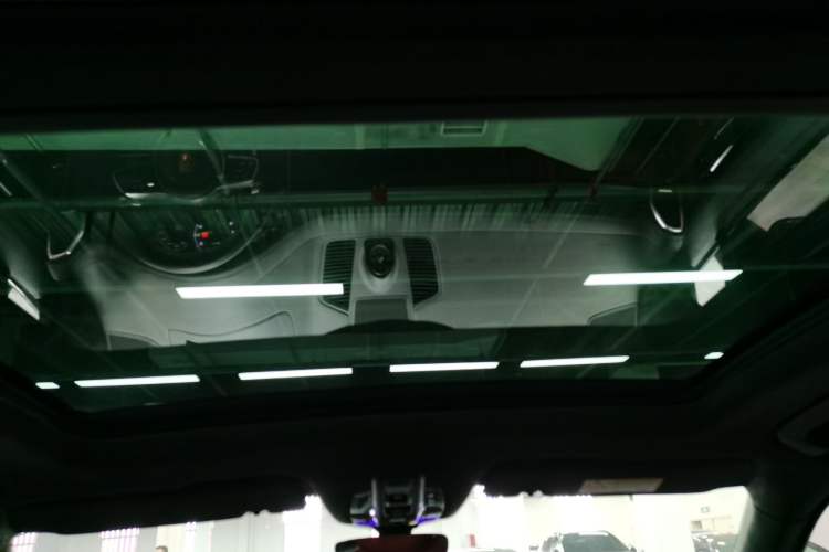 Used Porsche Cayenne E-Hybrid 2023 Cayenne E-Hybrid 2.0T Platinum Edition Headliner