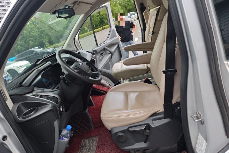 Used Ford Transit 2019 2.0T Diesel Multi-Purpose Commercial Vehicle Short Wheelbase Mid-Roof Design 6-Seater China VI Standard
