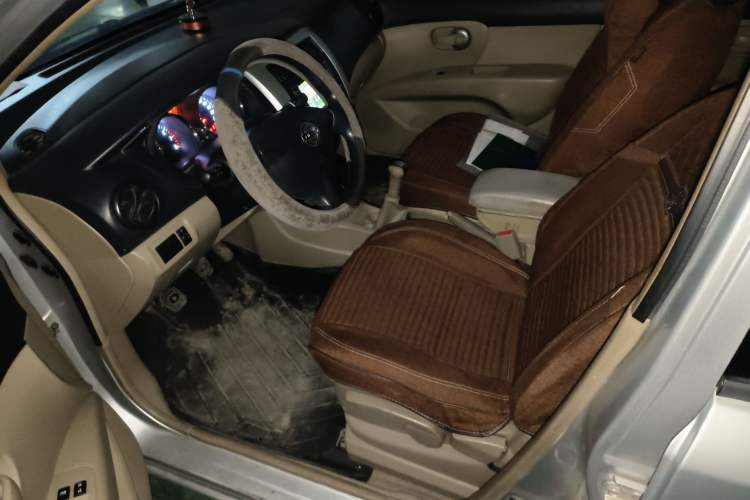 Used Nissan Livina 2013 1.6XE Manual Comfort Edition Left Front Seat