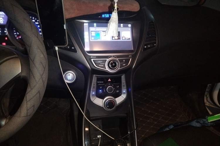 Used Hyundai Elantra (5th Generation / Langdong) 2016 1.6L Manual Luxury Model