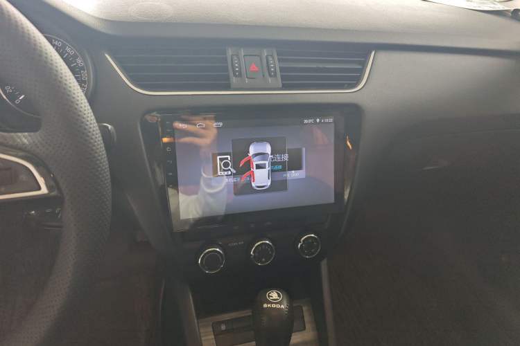 Used Skoda Octavia 2017 1.6L Automatic Smart Drive Edition Audio And AC Panel