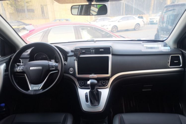 Used Haval M6 2019 1.5T DCT Two-Wheel Drive Value Edition China VI Standard Center Console