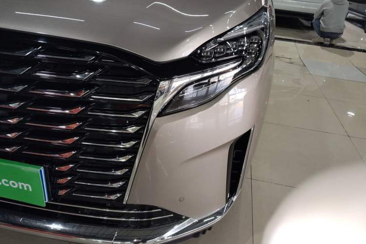 Used Buick GL8 2023 ES Lu Zun Deluxe Model