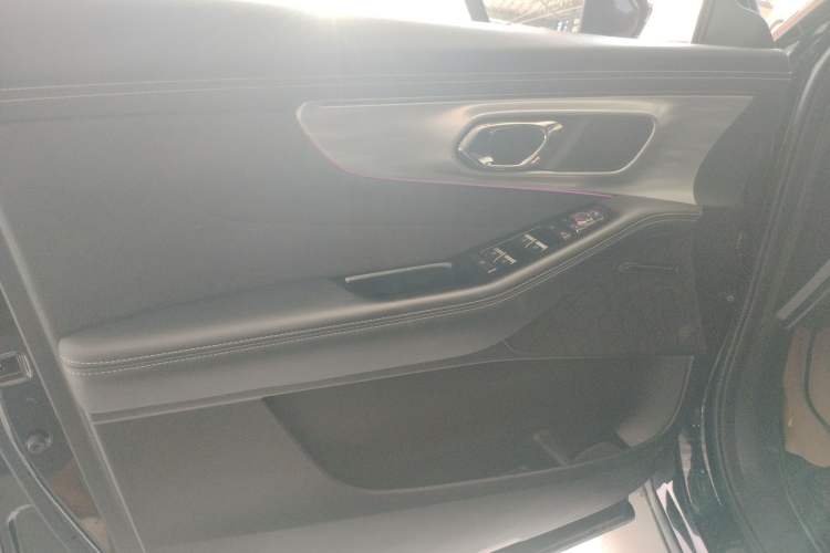 Used GAC Trumpchi GS8 2022 Dual-Engine Series 2.0TM Two-Wheel Drive Prestige Edition (7 Seats)